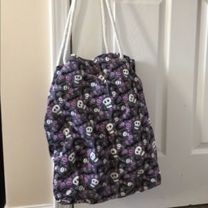 Skull and bat hobo beach bag